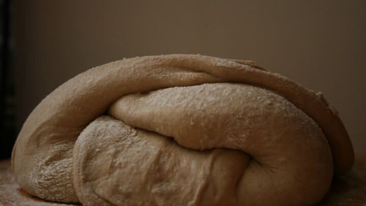 אחרי הלישה הגלוטן נוצר