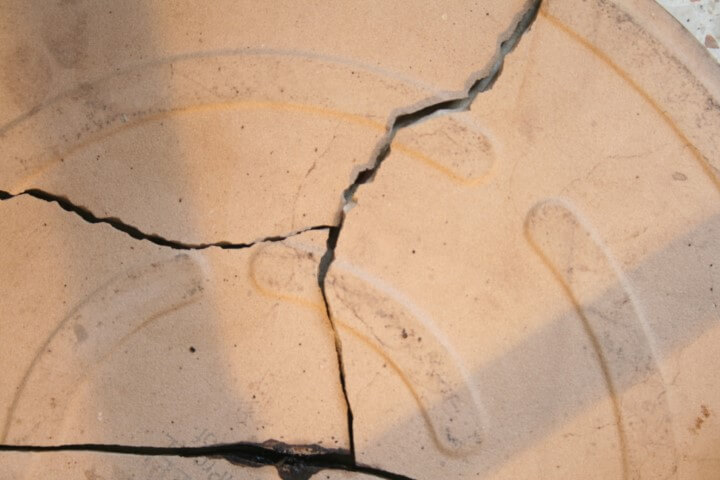 האבן לאחר שחוממה ונשברה