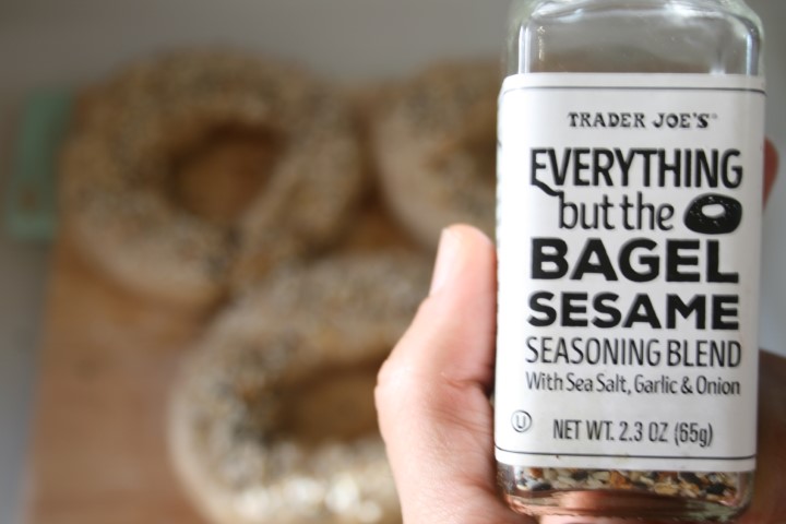 traders joes bagel seasoning