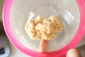 גלוטן בתוך המסננת