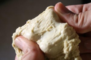 מאוד חזק ואלסטי