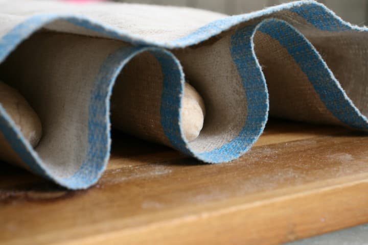 בצק תופח בבד