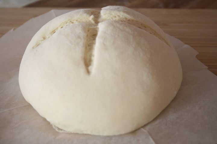 חריצת בצק לחם