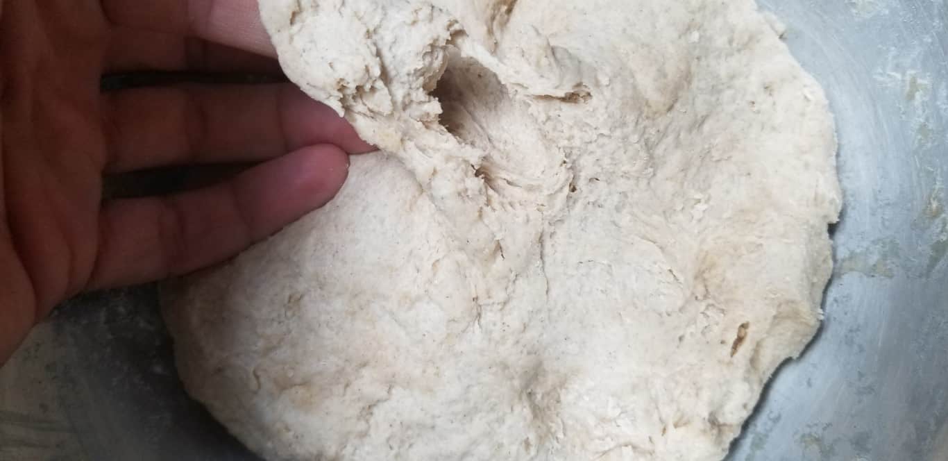 בצק קערות לחם בבלנדר