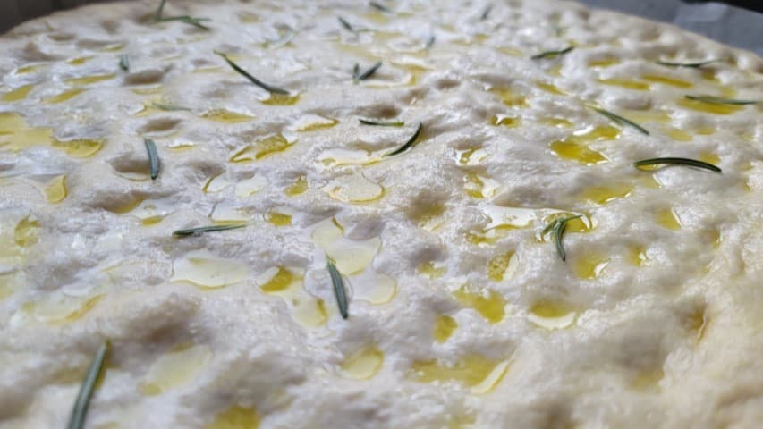 תיבול פוקאצ'ה